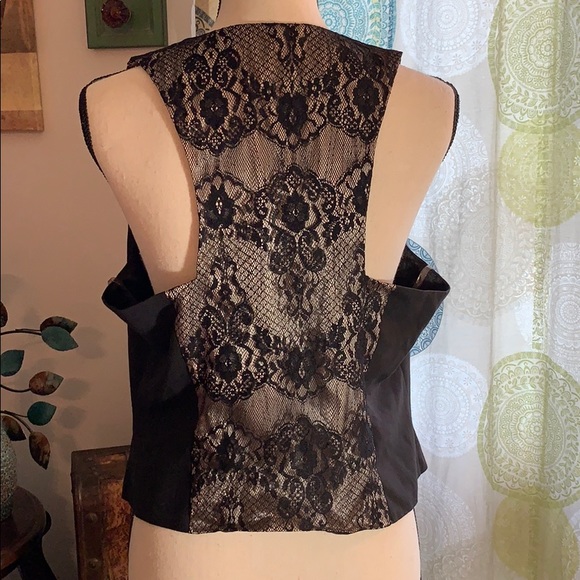 Stoosh Tops - Cute stoosh lacy vest